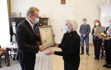 Фото 8: Мер Львова нагородив працівників Ботанічного саду та музеїв на базі Львівського університету за сумлінну працю
