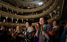 Фото 9: Мер Львова нагородив відому диригентку Кері-Лінн Вілсон, яка підтримує Україну