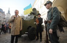 Фото 10: У Львові просто неба провели масовий урок історії з нагоди 100-річчя ЗУНР