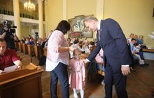 Фото 8: Мер Львова вручив ордери на квартири 45 сім’ям