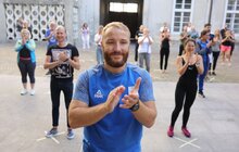 Фото 17: З нагоди Дня фізичної культури і спорту працівники Львівської мерії провели спільну розминку