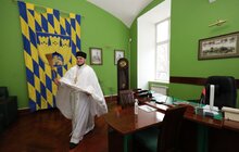 Фото 27: У Львові на пл. Ринок освятили воду, тож львів'яни упродовж дня можуть прийти і набрати її