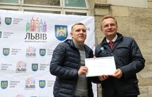 Фото 4: 100 талановитих дитячих тренерів Львова отримали по 25 тисяч гривень