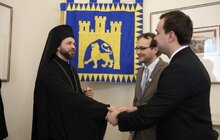 Фото 11: Представник Вселенського Патріарха в Україні під час свого візиту до Львова відвідав міську Ратушу