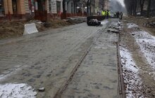 Фото 3: Триває реконструкція вул. С. Бандери: підрядник проводить роботи з облаштування колектора і водопровода