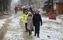 Фото 11: Триває реконструкція вул. С. Бандери: підрядник проводить роботи з облаштування колектора і водопровода