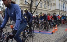 Фото 26: Мер Львова привітав учасників веломарафону «Львівська сотка. Осінь» та взяв участь у велозаїзді