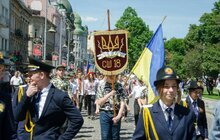 Фото 2: У Львові молитвою та урочистою ходою відзначили День Героїв