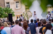 Фото 12: Сьогодні локацію «Музика на Курбаса» «запалювала» фольктроніка від гурту «LIRWAK»