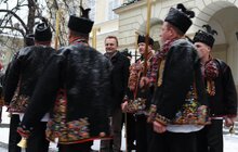 Фото 15: Колядники з Верховини у Львові показали справжні традиції, що живуть і зберігаються сотні років поміж Карпатськими горами