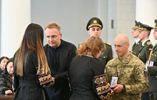 Фото 10: У Львові 29 нацгвардійців посмертно нагородили «Почесним знаком Святого Юрія» за оборону України (фото)