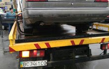 Фото 3: Вчора на арештмайданчик було евакуйовано 7 машин