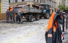 Фото 4: На вул. Галицькій проводять поточний ремонт пішохідної частини