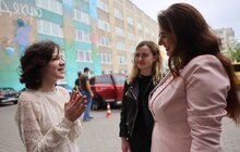 Фото 2: У день народження – здійснили мрію: у Львові дівчинка з Вугледару зустрілась із військовим, що боронив її місто