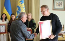 Фото 4: Мер Львова нагородив подяками і преміями працівників львівських училищ