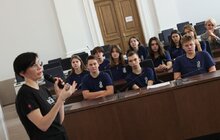 Фото 8: Без пантенолу, льоду чи сметани: як насправді допомогти при опіках і що ми робимо не так