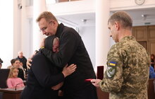 Фото 3: У Львові 30 захисників посмертно нагородили «Почесним знаком Святого Юрія» за оборону України (фото)