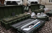 Фото 1: Львівська мерія закупила військовим безпілотники, дрони та авто
