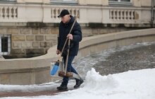 Фото 3: Найкращий двірник Львова повернувся з мандрівки Європою: саме таким був приз за титул найкращого двірника року (відео)
