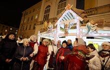 Фото 7: На площі Ринок відкрили міську різдвяну шопку (фото/відео)