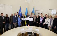 Фото 26: Швейцарія безоплатно передасть Львову 11 трамваїв: сьогодні у мерії підписали угоду