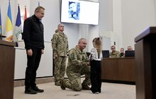Фото 4: У День захисників і захисниць 30 львів’ян посмертно нагородили «Почесним знаком Святого Юрія» (фото)