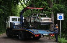 Фото 8: У Львові на арештмайданчик перемістили ще дві покинуті автівки