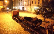 Фото 4: У центр Львова привезли знищену російську техніку