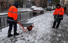 Фото 8: Для забезпечення проїзду по місту, зранку працювало 54 одиниці снігоочисної техніки