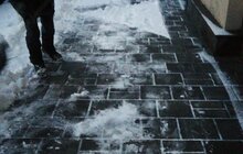 Фото 92: Минулої ночі в місті працювало 95 одиниць техніки, для посипання доріг використано 492 м3 піскосуміші