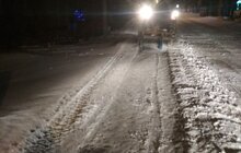 Фото 7: Для посипання доріг від ожеледиці минулої доби використано 527 м3 піскосуміші та 186 м3 солі