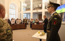 Фото 1: До Дня Конституції у Львові 35 військових посмертно нагородили «Почесним знаком святого Юрія» (фото)