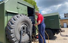 Фото 8: Мер подякував колективу ДП «Львівський радіоремонтний завод» за підтримку захисників