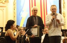 Фото 9: Мер Львова вручив Олегу Крисі «Золотий герб міста Львова»