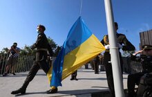 Фото 3: У Львові підняли Державний прапор над Меморіалом пам’яті Героїв Небесної Сотні