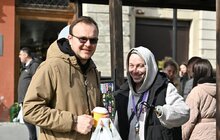 Фото 10: Ікони, шеврони, прикраси, делікатеси з м'яса: сьогодні у Львові стартував Ветеранський ярмарок (відео)
