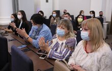 Фото 10: 100 успішних педагогів Львова отримали по 25 тисяч гривень