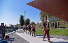 Фото 14: На Меморіалі Героїв Небесної Сотні курсанти Ліцею Героїв Крут урочисто підняли національний стяг