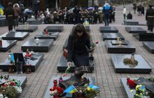 Фото 10: На Личаківському кладовищі у Львові вшанували пам'ять Героїв Небесної Сотні