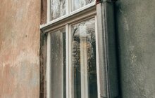 Фото 1: У Львові на вулиці Олени Степанівни відреставрували історичне вікно