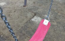 Фото 4: У парку Високий замок встановили гойдалки та висадили 127 дерев