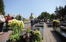 Фото 8: У Львові на Личакові вшанували Героїв України