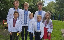 Фото 3: У День усиновлення дитячий будинок сімейного типу Катерини Долгової відзначив десятиріччя