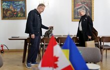 Фото 1: Мер Львова зустрівся з посолкою Канади: місто готує майданчик для канадського бізнесу