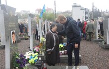 Фото 1: У Львові влада держави та міста вшанували пам’ять Героїв