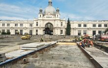 Фото 6: Ремонт пл. Двірцевої: заміну водогонів завершили, розпочали укладати плити під трамвайну колію