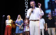 Фото 1: Мер Львова подякував організаторам Leopolis Jazz Fest 2019 та вручив «Золотий герб міста Львова»