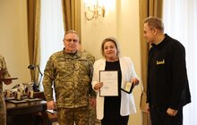 Фото 3: У Львові відзнаками Міністерства оборони України нагородили волонтерів та військових