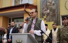 Фото 2: У ліцеї імені Героїв Крут відбулись випускні урочистості