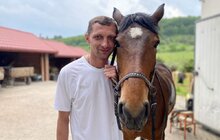 Фото 8: Пацієнти центру НЕЗЛАМНІ спробували новий вид реабілітації – іпотерапію